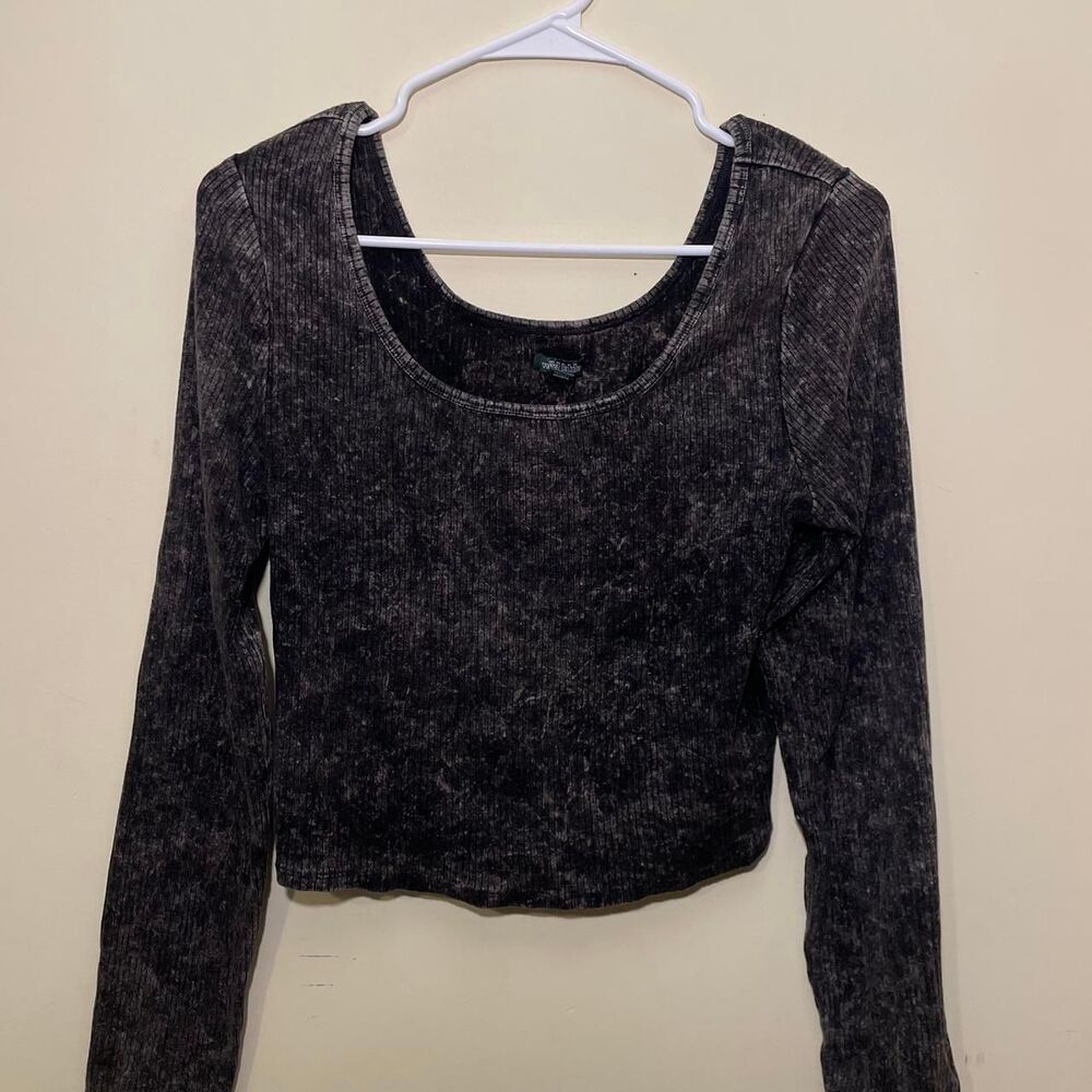 Wild-fable Women's Black and Grey Crop-top